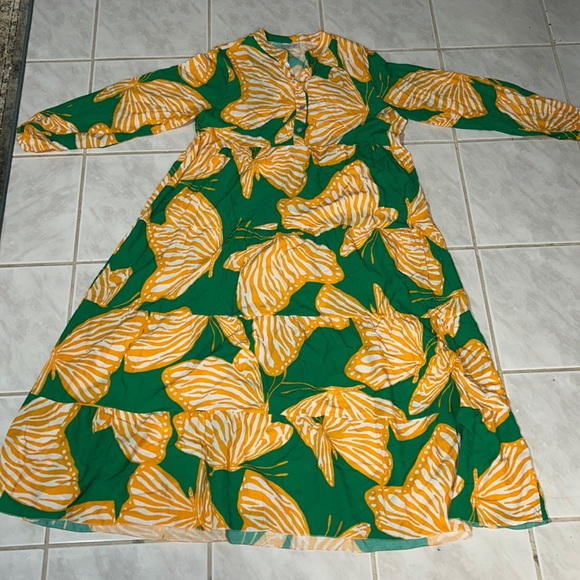 Beautiful sun dress - Picture 2 of 5